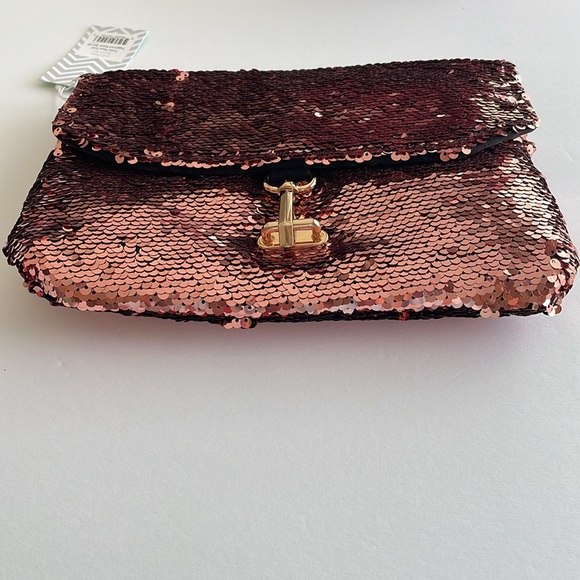 Deux Lux Sequin Clutch - Picture 5 of 10